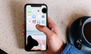 màn hình iphone bị chấm đen