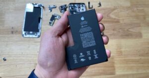 Thay pin iPhone bao nhiêu tiền: Những điều cần biết trước khi thay pin