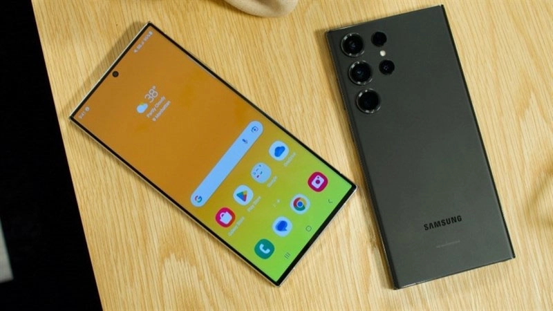 Gặp tình trạng màn hình Samsung bị ám vàng thì phải làm sao?