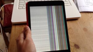 Lỗi màn hình iPad bị sọc: Nguyên nhân và giải pháp khắc phục